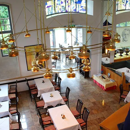 H4 Residenzschloss Hotel