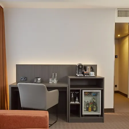 H4 Residenzschloss Hotel 4*