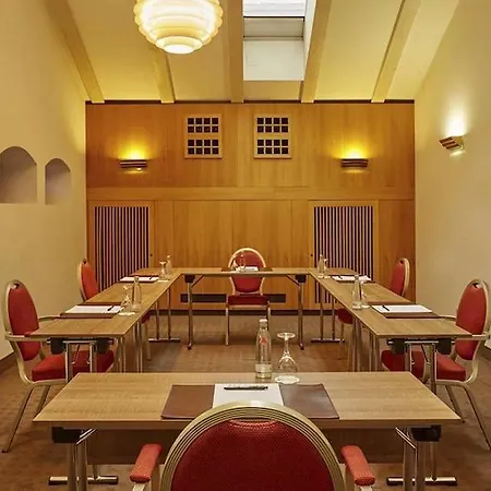 H4 Residenzschloss 4*