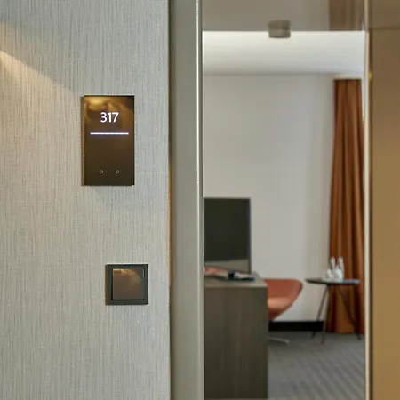 H4 Residenzschloss Hotel 4*