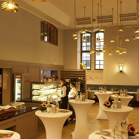 H4 Residenzschloss Hotel 4*