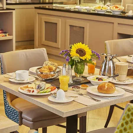 H4 Residenzschloss Hotel 4*