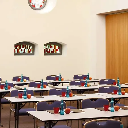 מלון H4 Residenzschloss 4*
