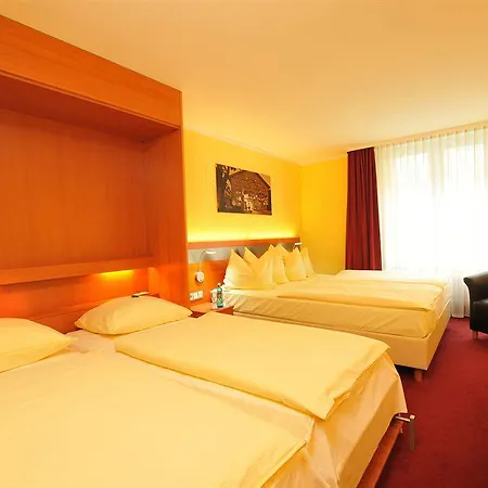 호텔 H4 Residenzschloss 4*