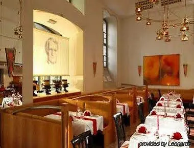 H4 Residenzschloss Hotel