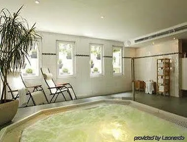 H4 Residenzschloss Hotel