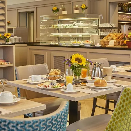 H4 Residenzschloss Hotel