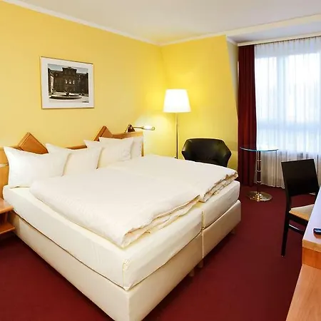 H4 Residenzschloss Hotel 4*